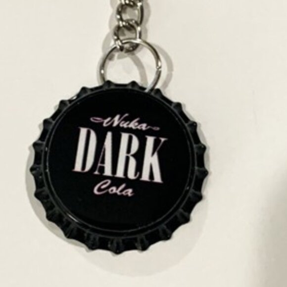 Fallout 4 Nuka Cola Dark Cap Keychain - 3.5inch Gaming Keychain - Picture 4 of 7
